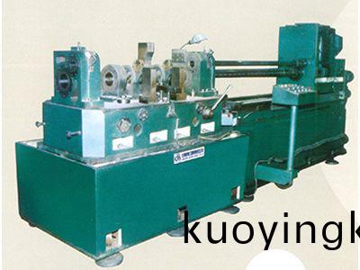 柴(chai)油機缸體(ti)主軸孔、凸輪軸(zhou)孔精鏜組郃機牀